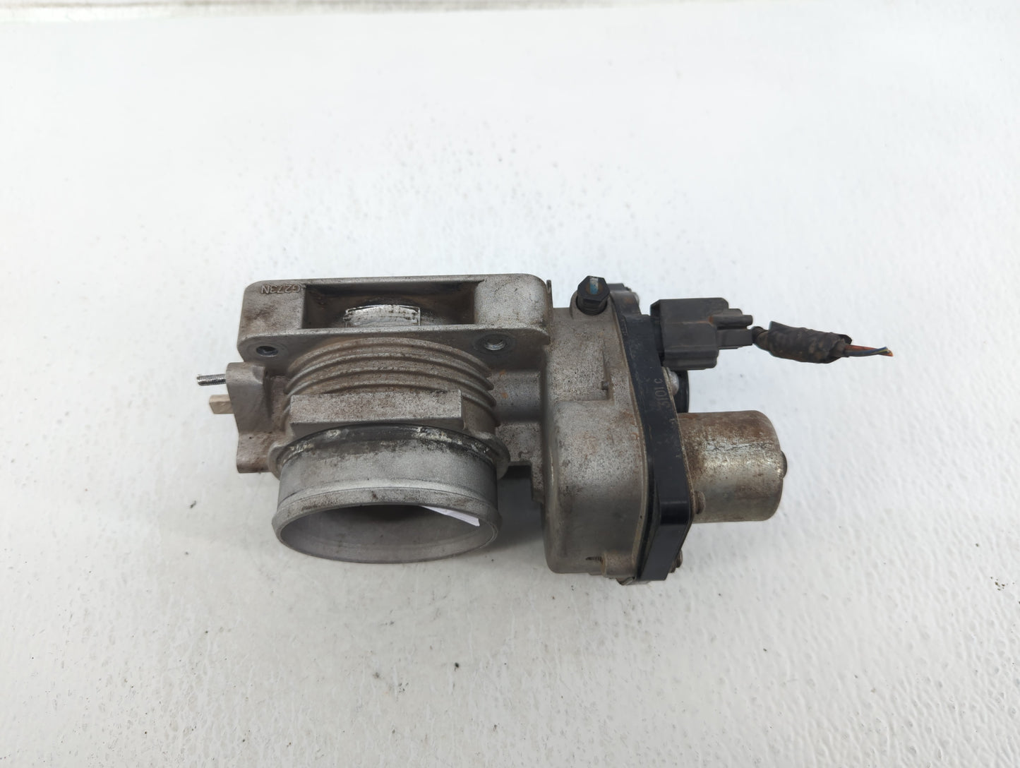 2006-2010 Ford Mustang Throttle Body P/N:13109 1004137 041913 1 Fits OEM Used Auto Parts - Oemusedautoparts1.com