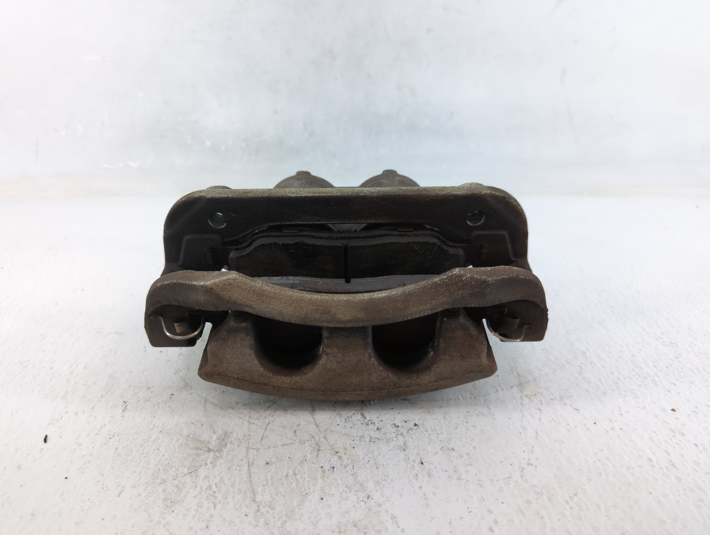 2005-2010 Ford Mustang Front Passenger Right Brake Caliper - Oemusedautoparts1.com