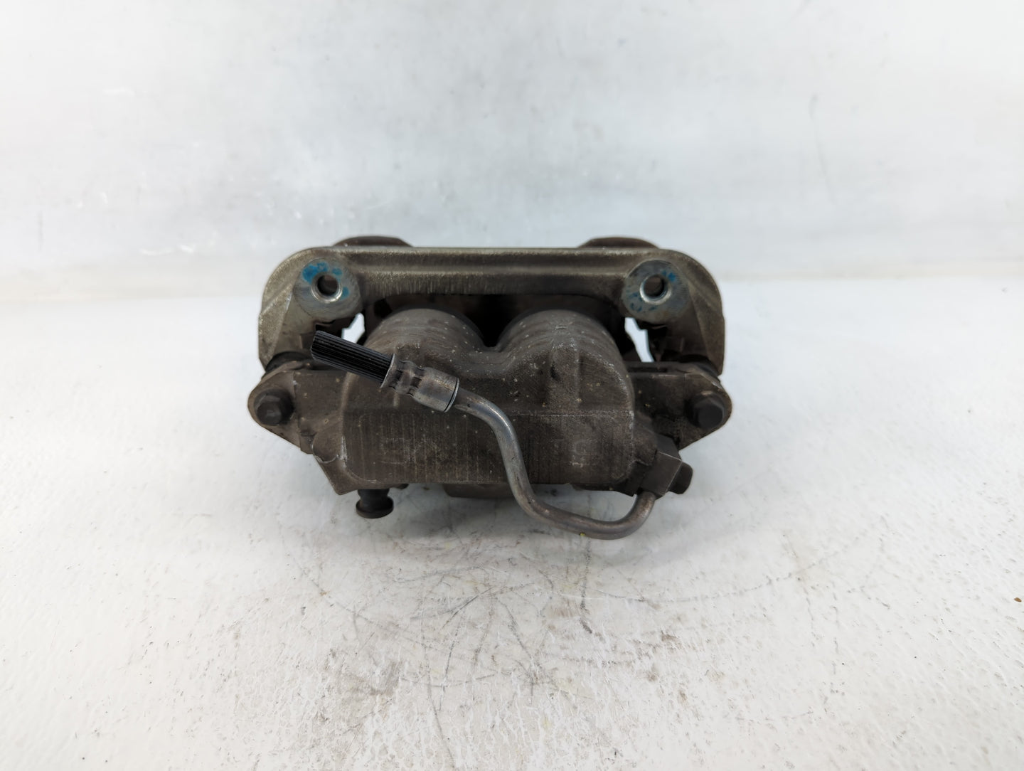 2005-2010 Ford Mustang Front Driver Left Brake Caliper 648979 - Oemusedautoparts1.com