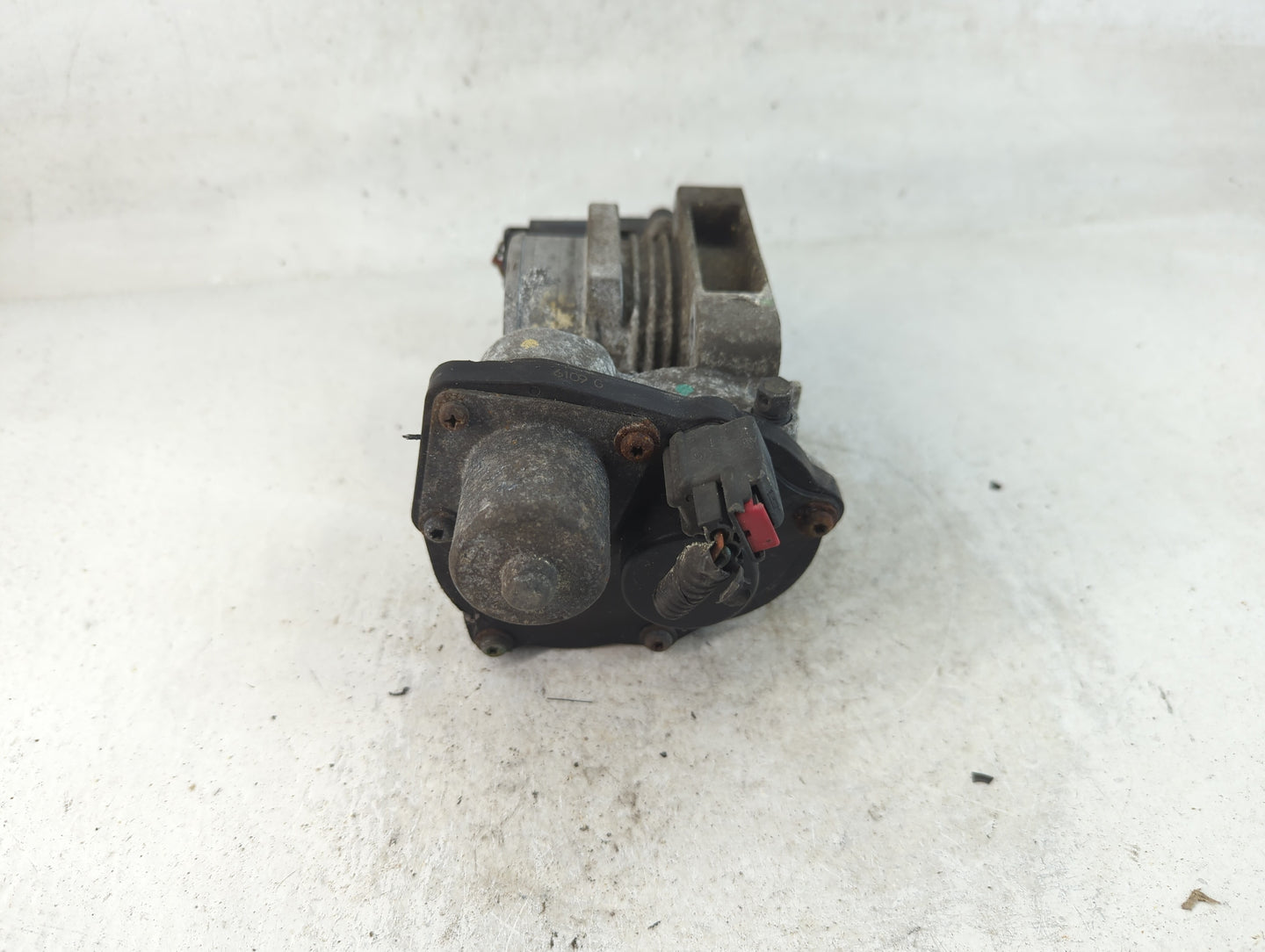 2006-2010 Ford Mustang Throttle Body P/N:061240123312 0504062 Fits OEM Used Auto Parts - Oemusedautoparts1.com
