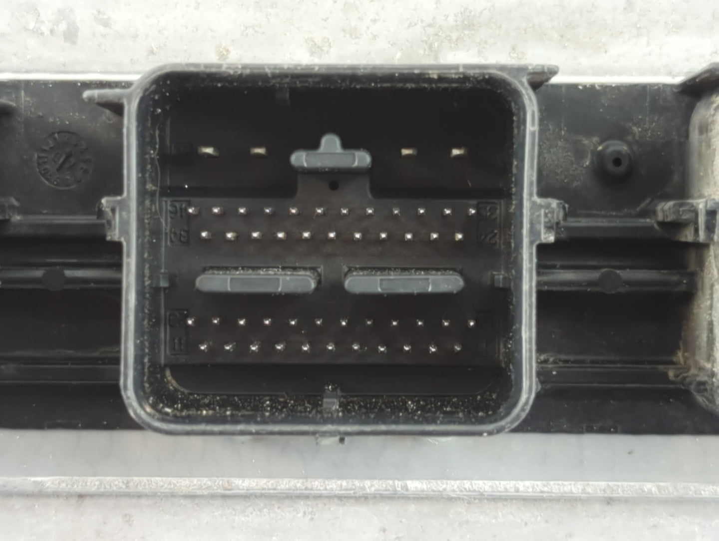 2007-2008 Ford Mustang PCM Engine Control Computer ECU ECM PCU OEM P/N:7R3A-12A650-ANA Fits Fits 2007 2008 OEM Used Auto Par