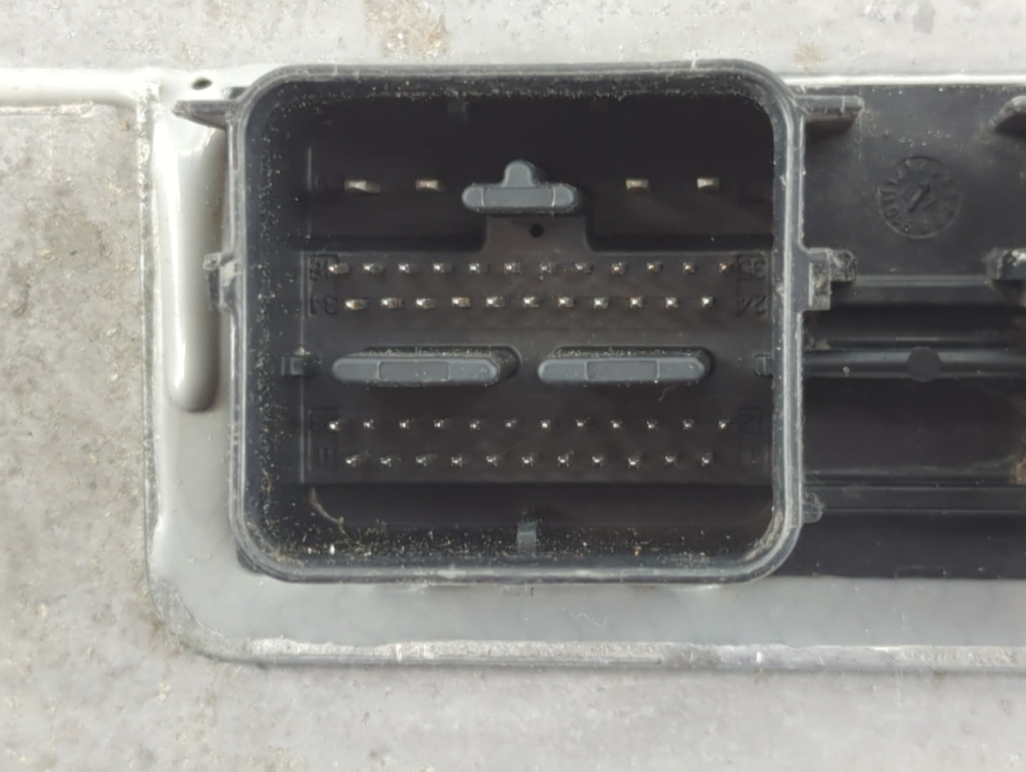 2007-2008 Ford Mustang PCM Engine Control Computer ECU ECM PCU OEM P/N:7R3A-12A650-ANA Fits Fits 2007 2008 OEM Used Auto Par