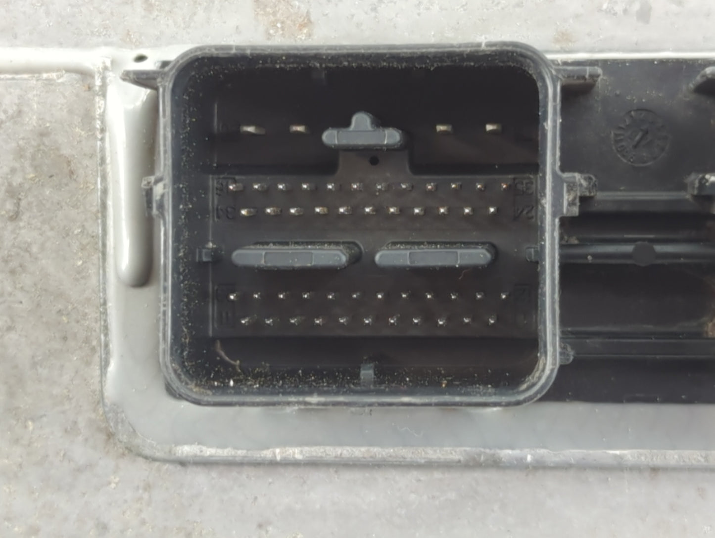 2007-2008 Ford Mustang PCM Engine Control Computer ECU ECM PCU OEM P/N:7R3A-12A650-ANA Fits Fits 2007 2008 OEM Used Auto Par