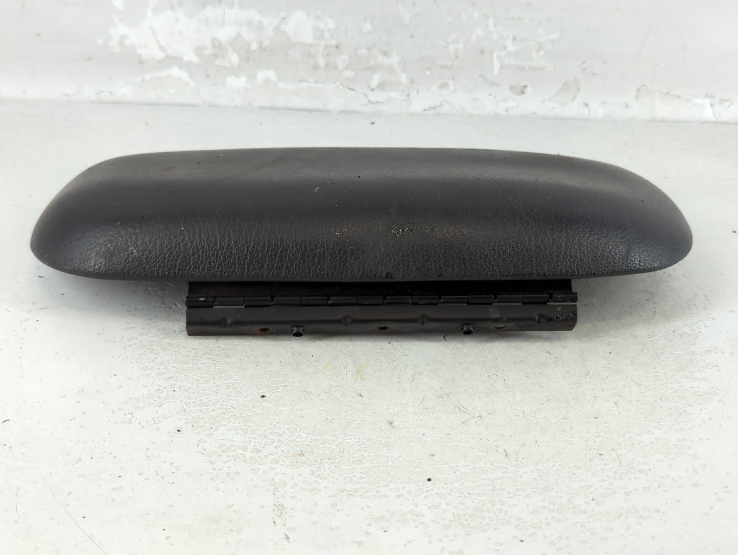 2001-2002 Ford Mustang Center Console Armrest Cover Lid Fits Fits 2001 2002 OEM Used Auto Parts - Oemusedautoparts1.com