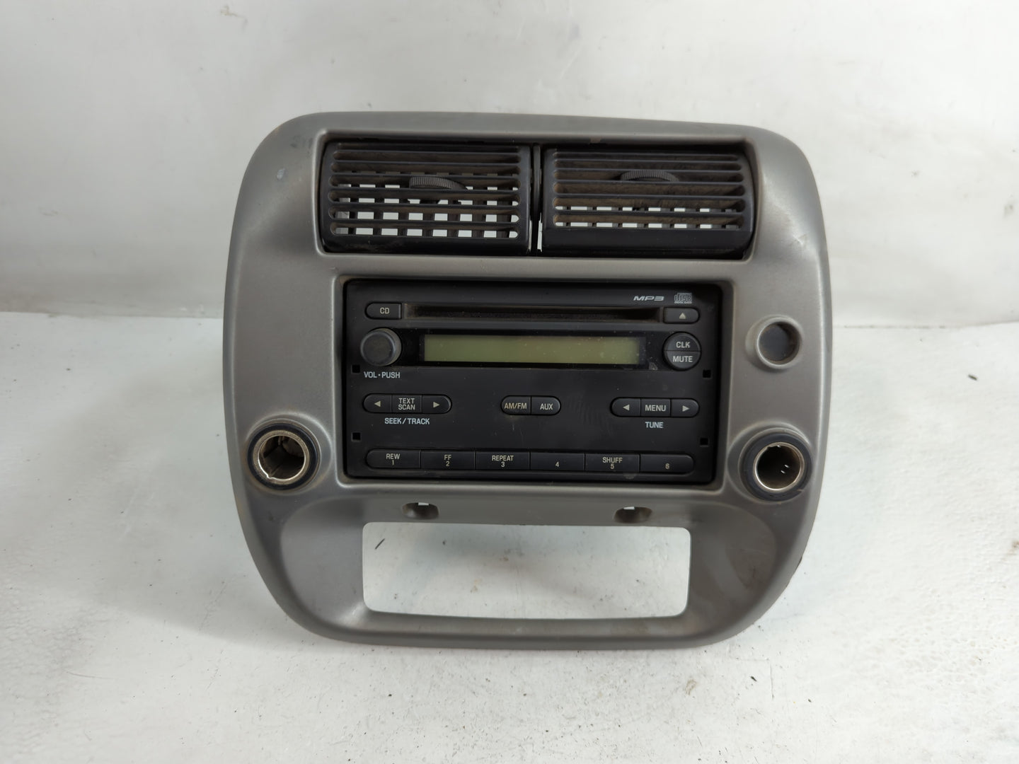2007 Ford Ranger Radio AM FM Cd Player Receiver Replacement P/N:7L5T-18C869-AC Fits OEM Used Auto Parts - Oemusedautoparts1.