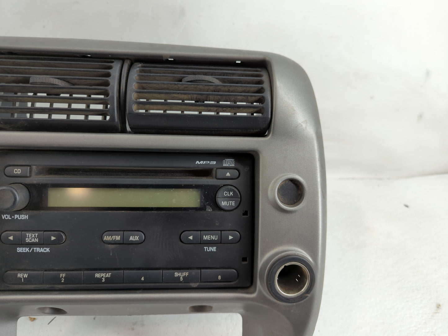 2007 Ford Ranger Radio AM FM Cd Player Receiver Replacement P/N:7L5T-18C869-AC Fits OEM Used Auto Parts - Oemusedautoparts1.