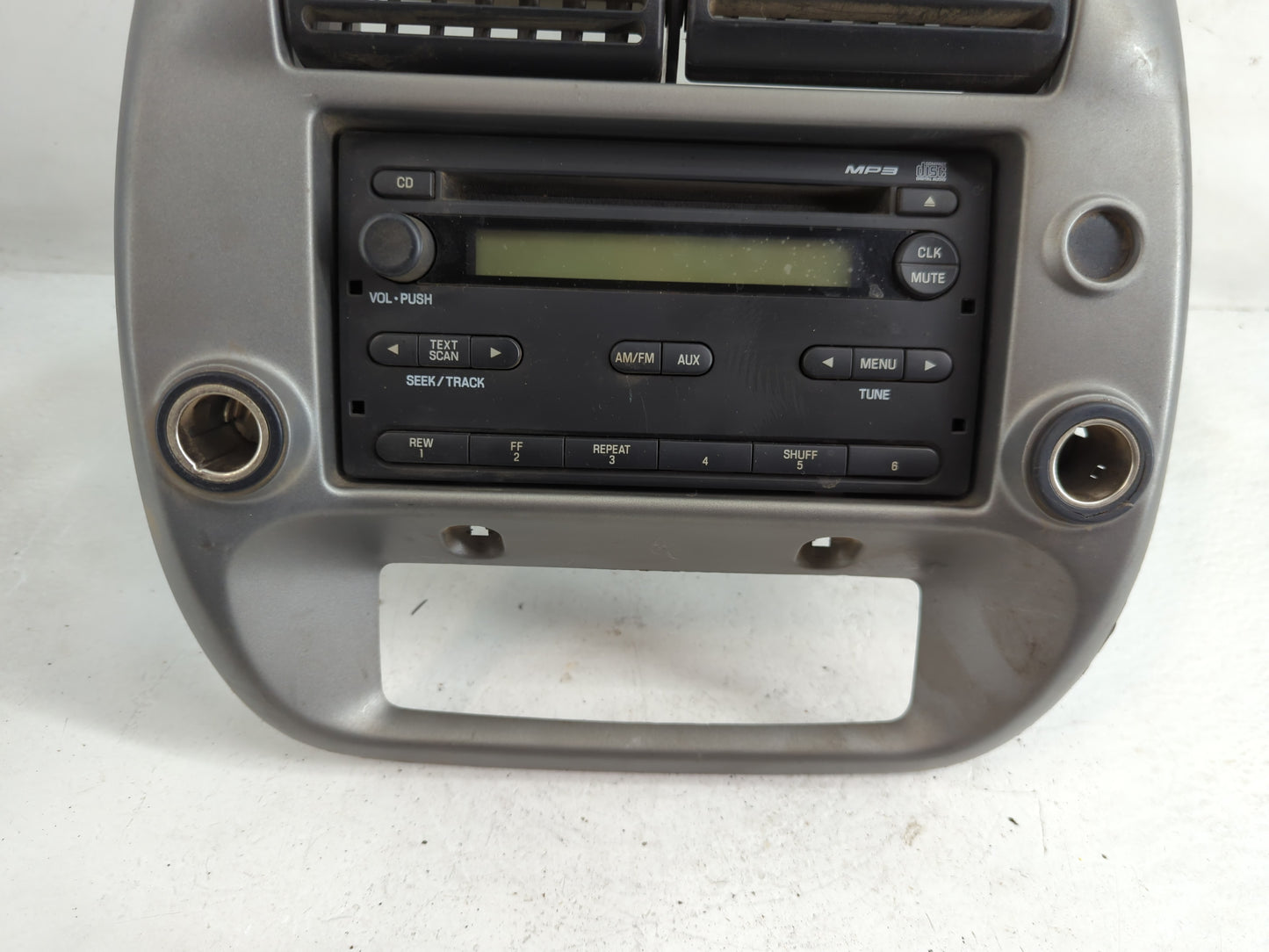 2007 Ford Ranger Radio AM FM Cd Player Receiver Replacement P/N:7L5T-18C869-AC Fits OEM Used Auto Parts - Oemusedautoparts1.