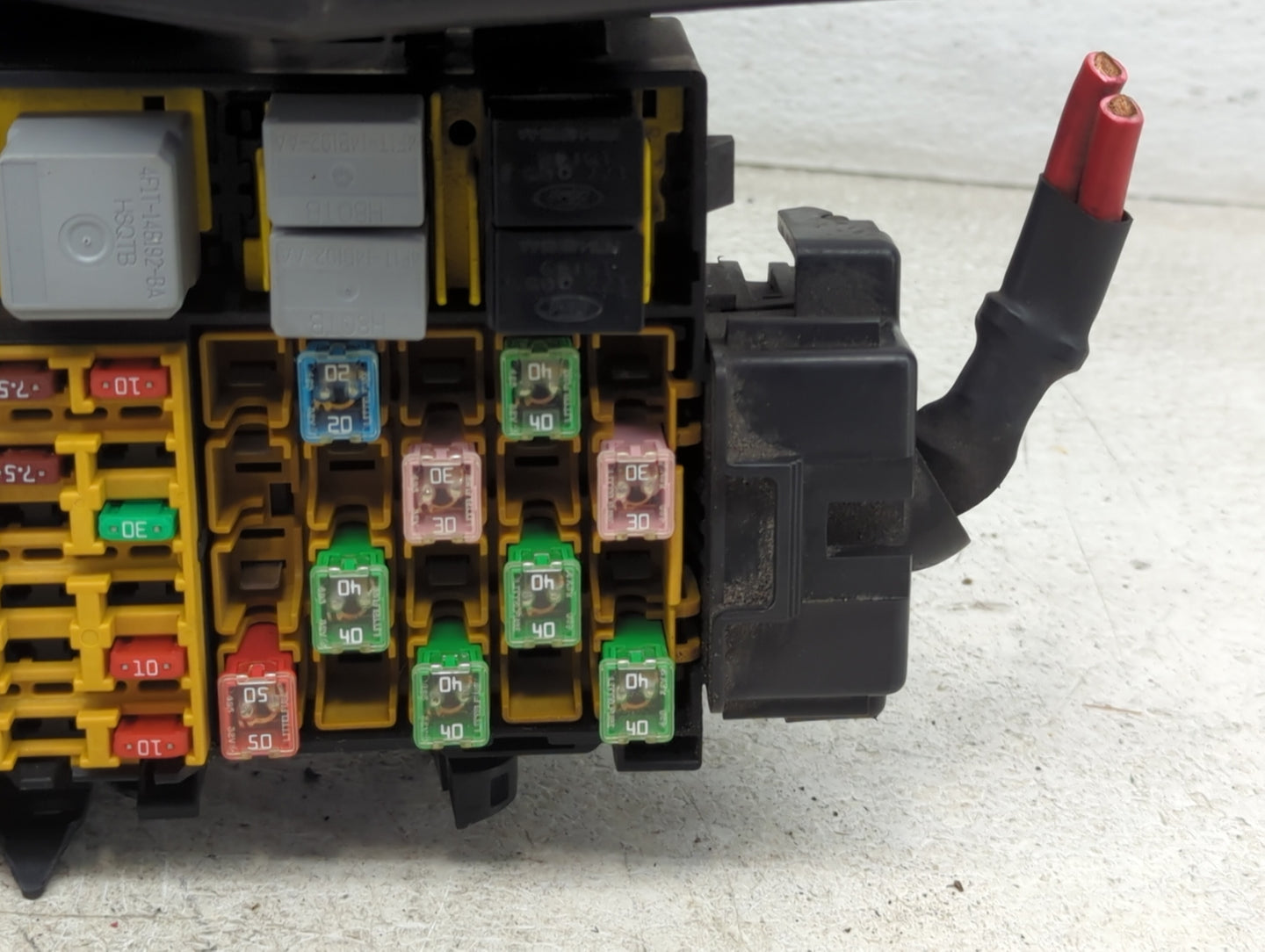 2007-2011 Ford Ranger Fusebox Fuse Box Panel Relay Module P/N:7L5T-14A254-AA 4F1T-14B192-BA Fits Fits 2007 2008 2009 2010 20
