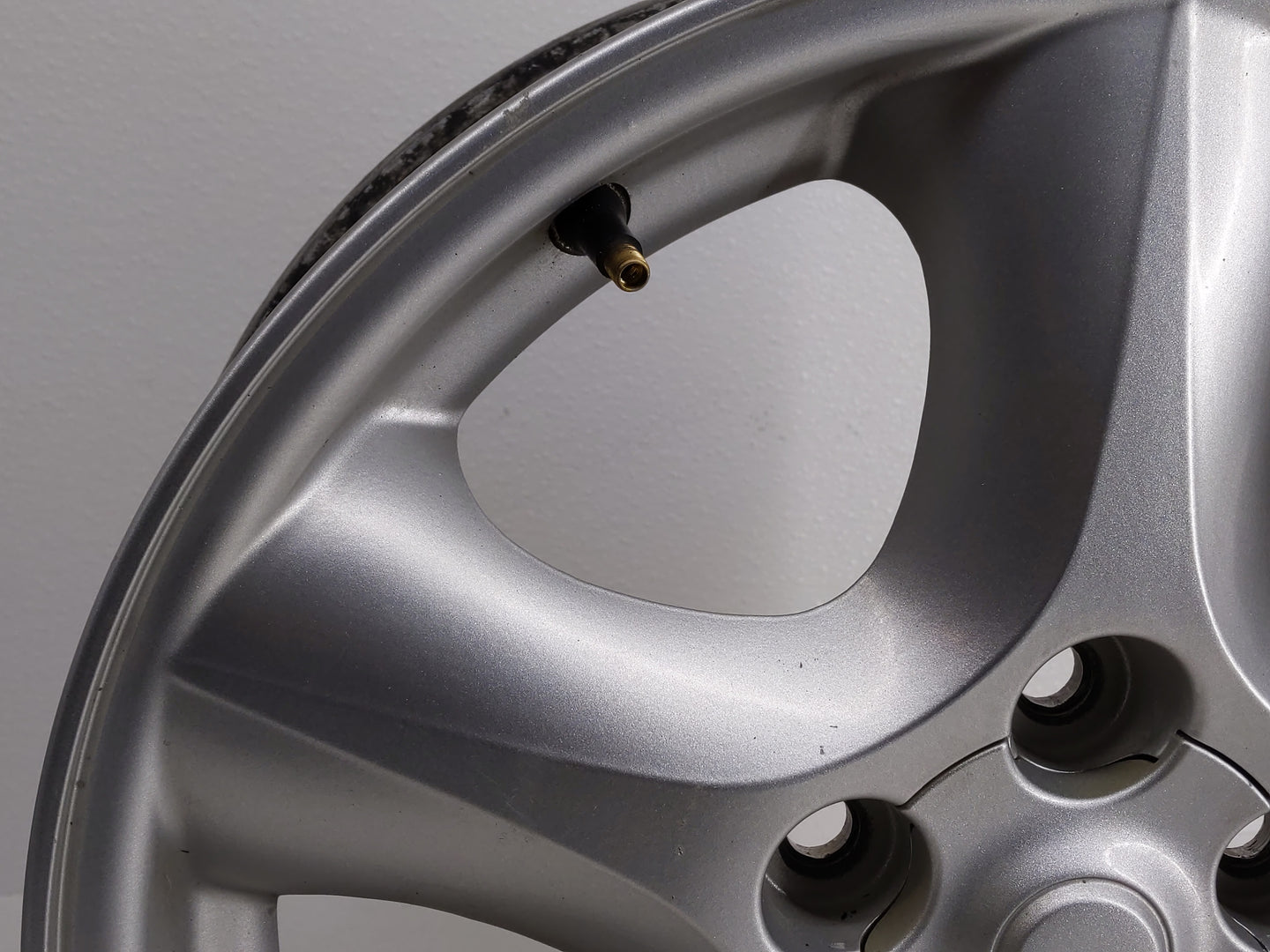 Ford Taunus Oem Wheel Rim - Oemusedautoparts1.com