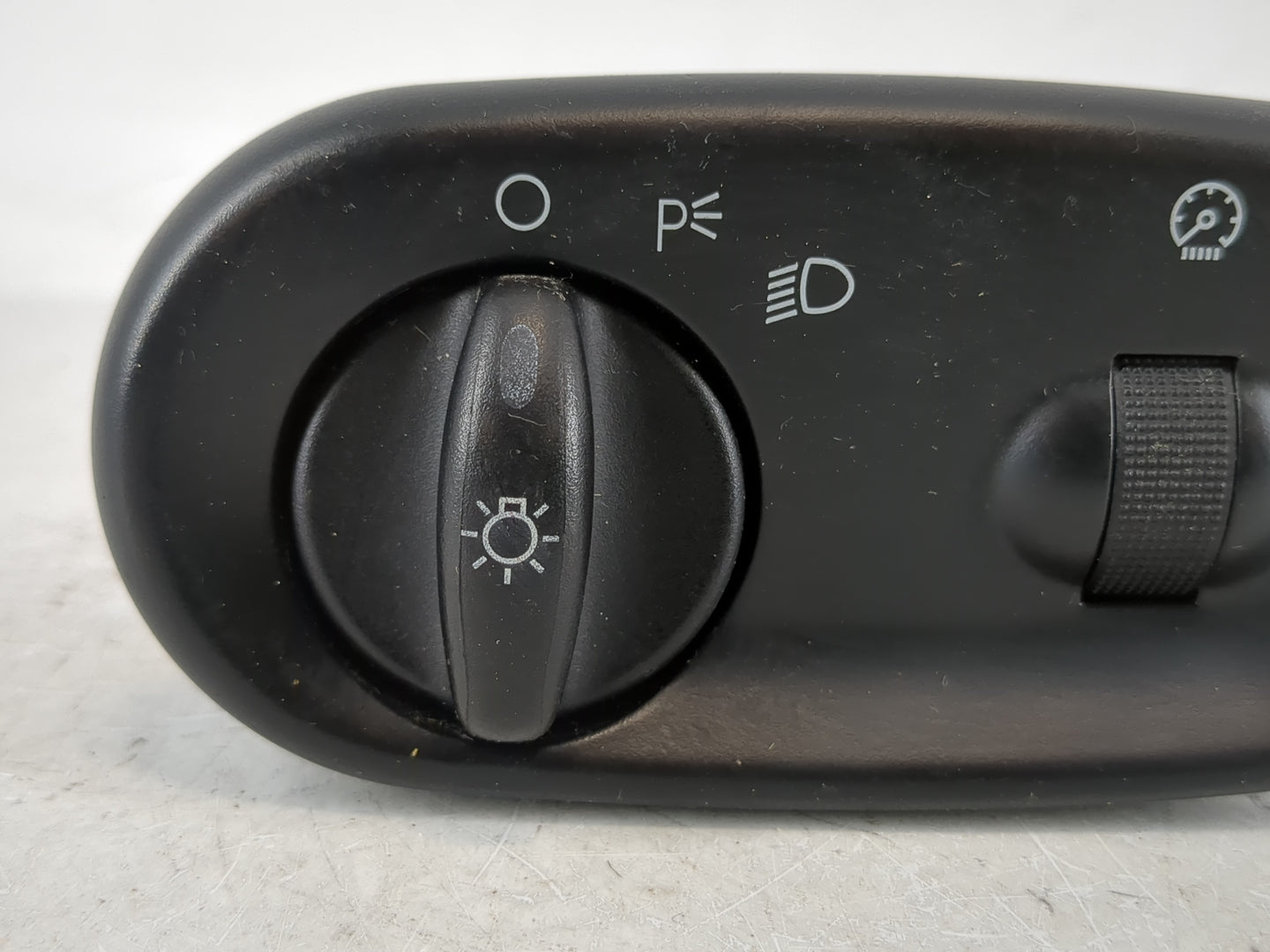 2007 Ford Taurus Headlight Head Light Switch Lamp Control - Oemusedautoparts1.com