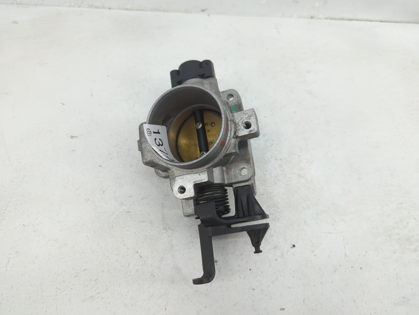 2000-2007 Ford Taurus Throttle Body P/N:3F1Z9E926AA Fits Fits 2000 2001 2002 2003 2004 2005 2006 2007 OEM Used Auto Parts - 