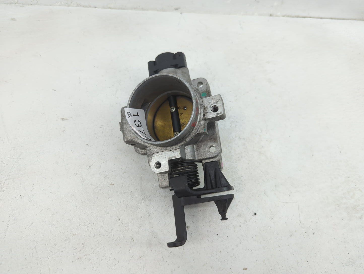 2000-2007 Ford Taurus Throttle Body P/N:3F1Z9E926AA Fits Fits 2000 2001 2002 2003 2004 2005 2006 2007 OEM Used Auto Parts - 