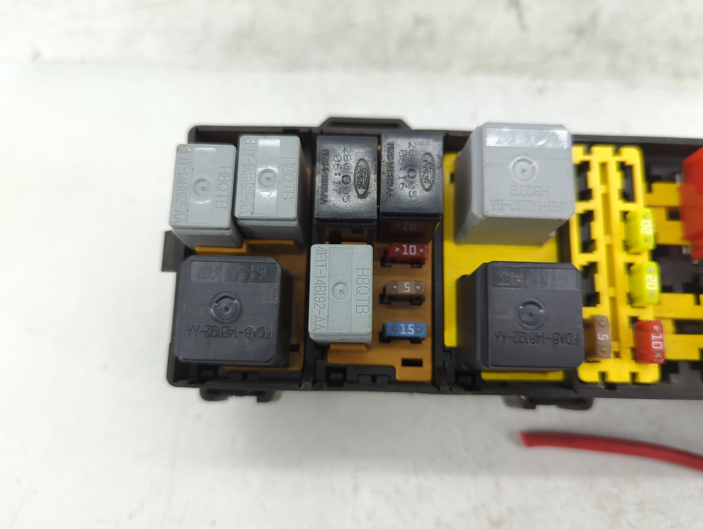 2005-2007 Ford Taurus Fusebox Fuse Box Panel Relay Module P/N:YF1T-14A003-A Fits Fits 2005 2006 2007 OEM Used Auto Parts - O