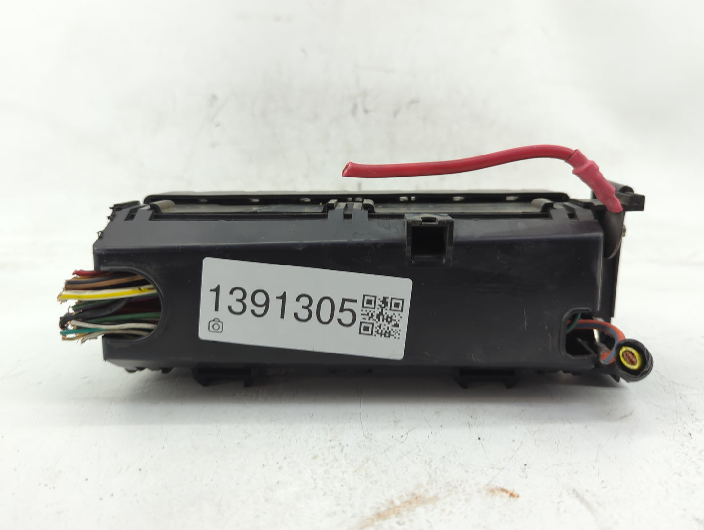 2005-2007 Ford Taurus Fusebox Fuse Box Panel Relay Module P/N:YF1T-14A003-A Fits Fits 2005 2006 2007 OEM Used Auto Parts - O