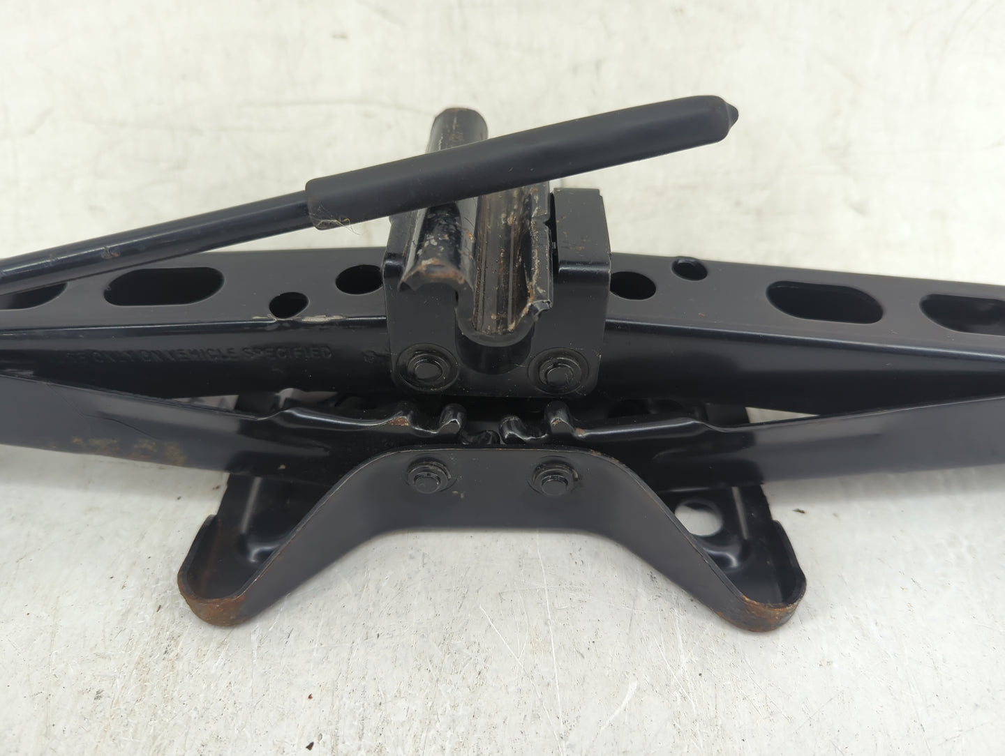 2007 Ford Taurus Spare Scissor Car Jack 1415895 - Oemusedautoparts1.com
