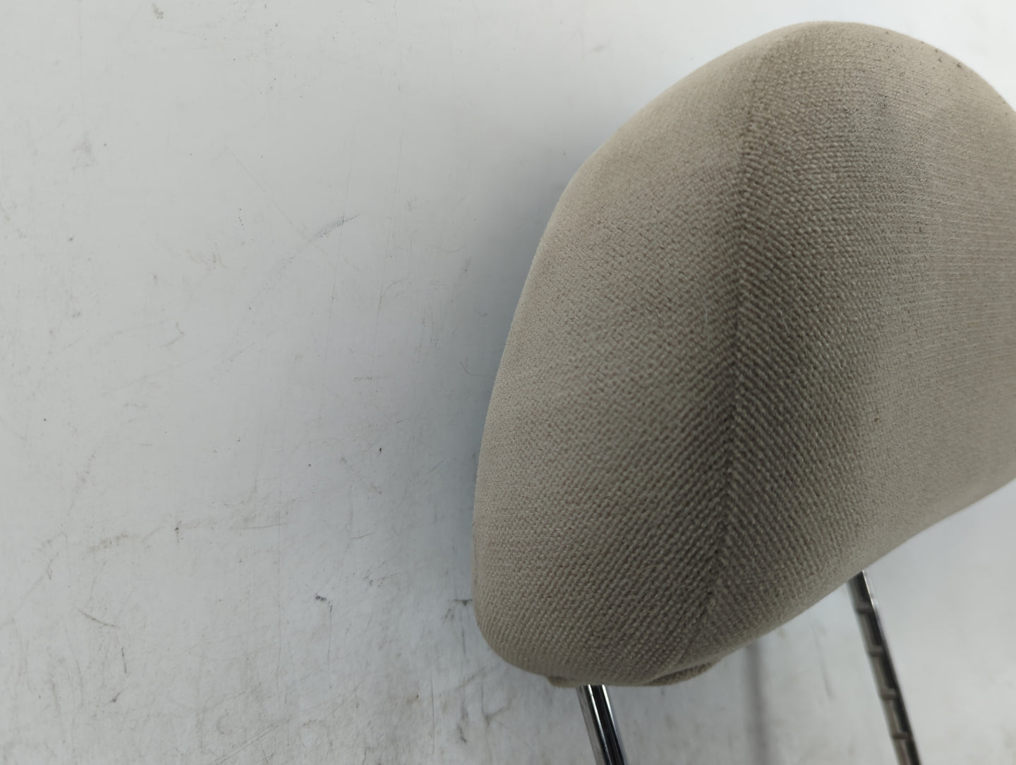 2004-2007 Ford Taurus Headrest Head Rest Rear Seat Fits Fits 2004 2005 2006 2007 OEM Used Auto Parts - Oemusedautoparts1.com