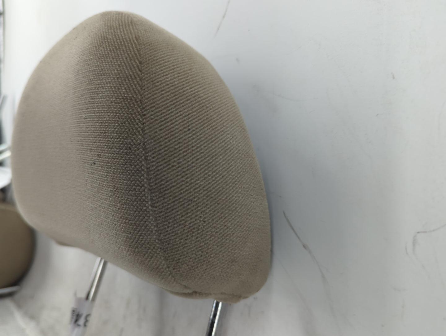 2004-2007 Ford Taurus Headrest Head Rest Rear Seat Fits Fits 2004 2005 2006 2007 OEM Used Auto Parts - Oemusedautoparts1.com