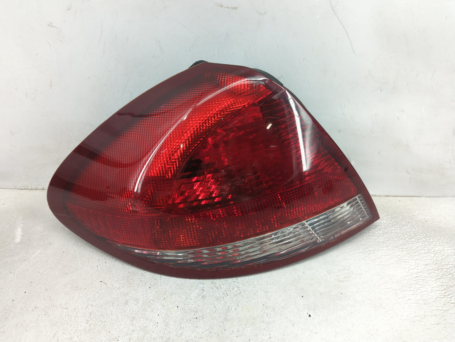 2004-2007 Ford Taurus Tail Light Assembly Driver Left OEM Fits Fits 2004 2005 2006 2007 OEM Used Auto Parts - Oemusedautopar