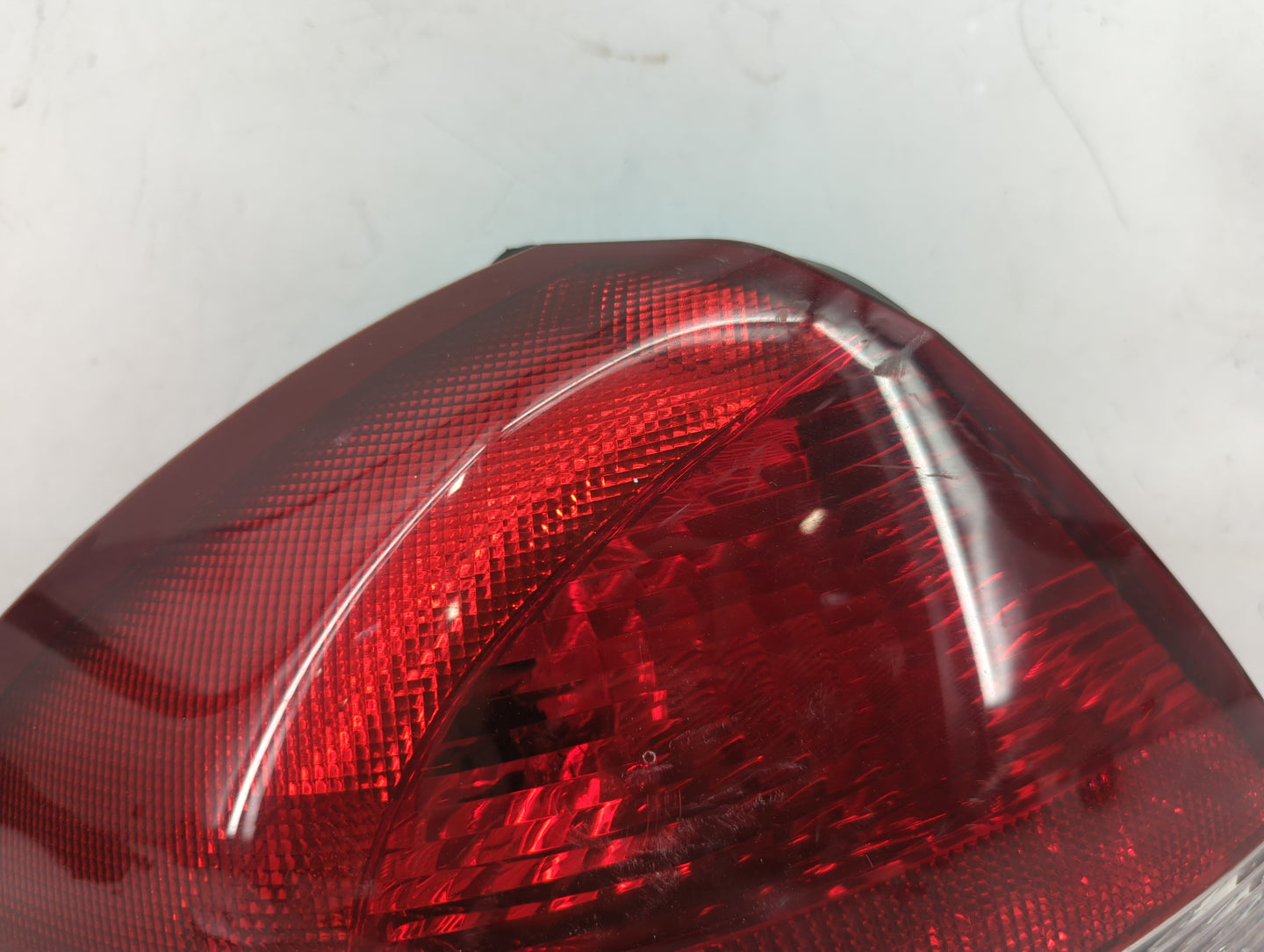 2004-2007 Ford Taurus Tail Light Assembly Driver Left OEM Fits Fits 2004 2005 2006 2007 OEM Used Auto Parts - Oemusedautopar