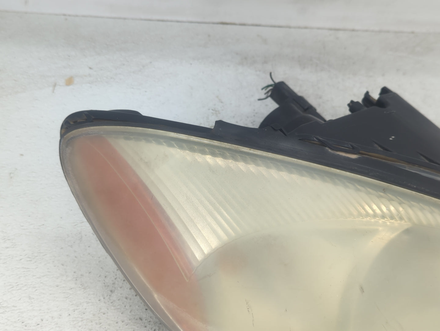 2000-2007 Ford Taurus Passenger Right Oem Head Light Headlight Lamp - Oemusedautoparts1.com