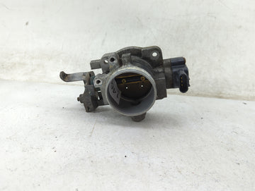2000-2007 Ford Taurus Throttle Body P/N:F5RF 9B989 Fits Fits 2000 2001 2002 2003 2004 2005 2006 2007 OEM Used Auto Parts - O