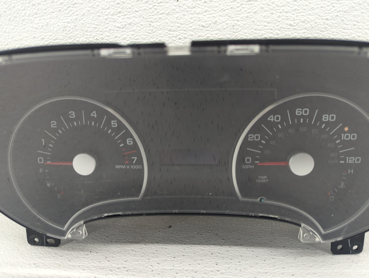 2005-2007 Ford Taurus Instrument Cluster Speedometer Gauges P/N:6L2T-10849-FC Fits Fits 2005 2006 2007 OEM Used Auto Parts -