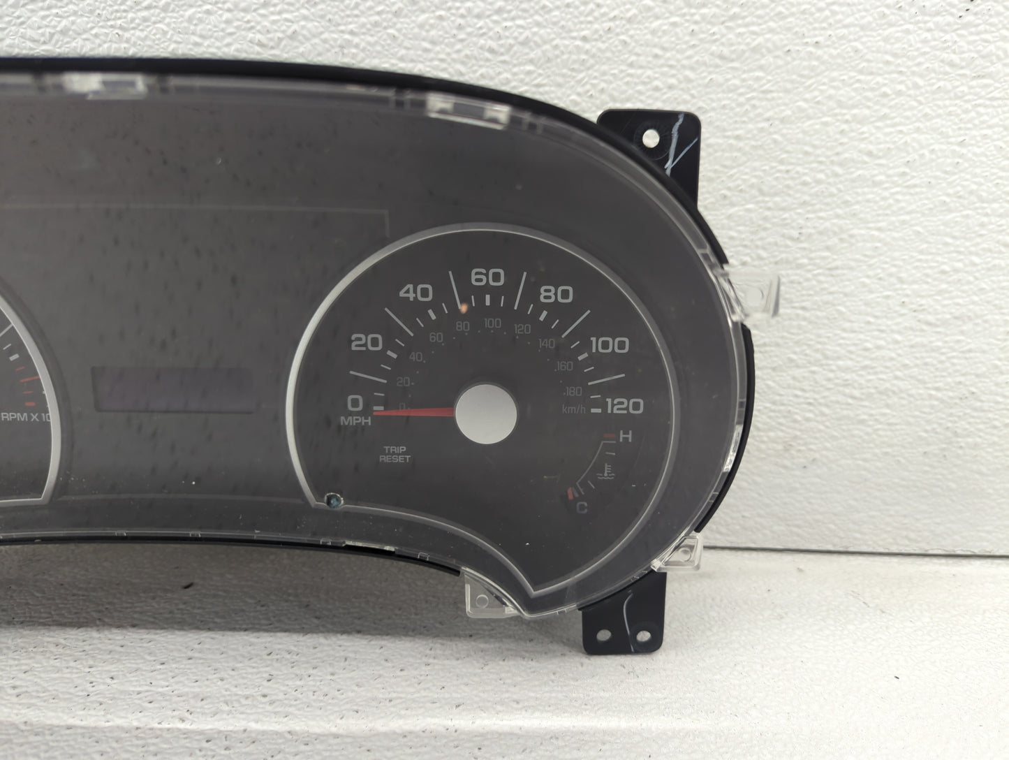 2005-2007 Ford Taurus Instrument Cluster Speedometer Gauges P/N:6L2T-10849-FC Fits Fits 2005 2006 2007 OEM Used Auto Parts -