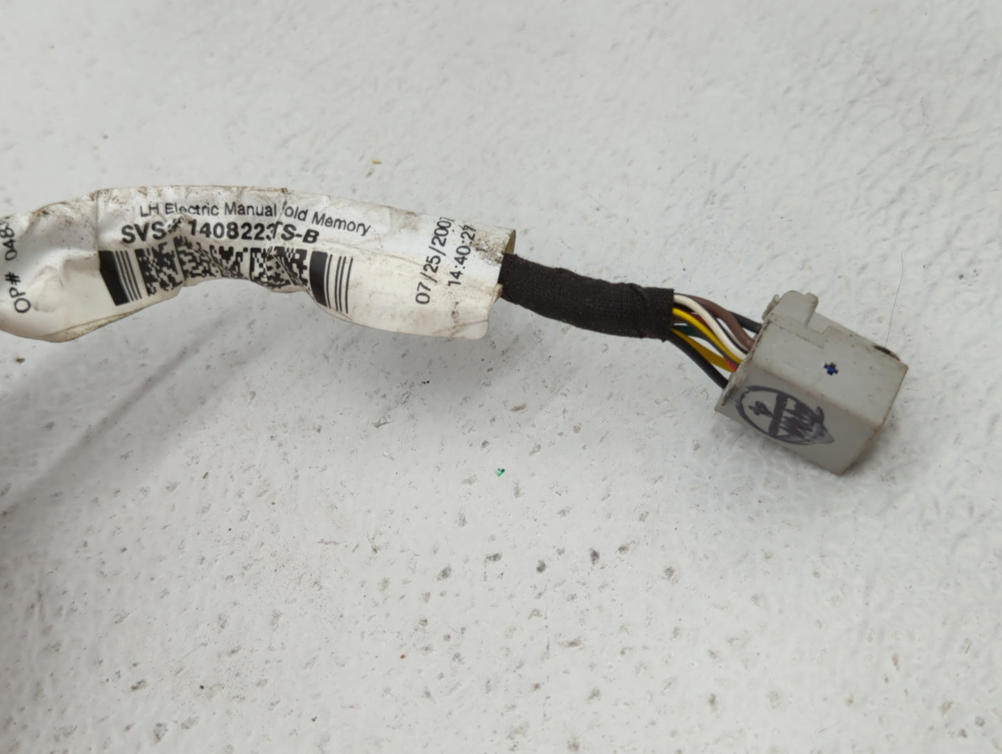 2002-2007 Ford Taurus Driver Side View Mirror - Left Door Mirror OEM Used - Oemusedautoparts1.com