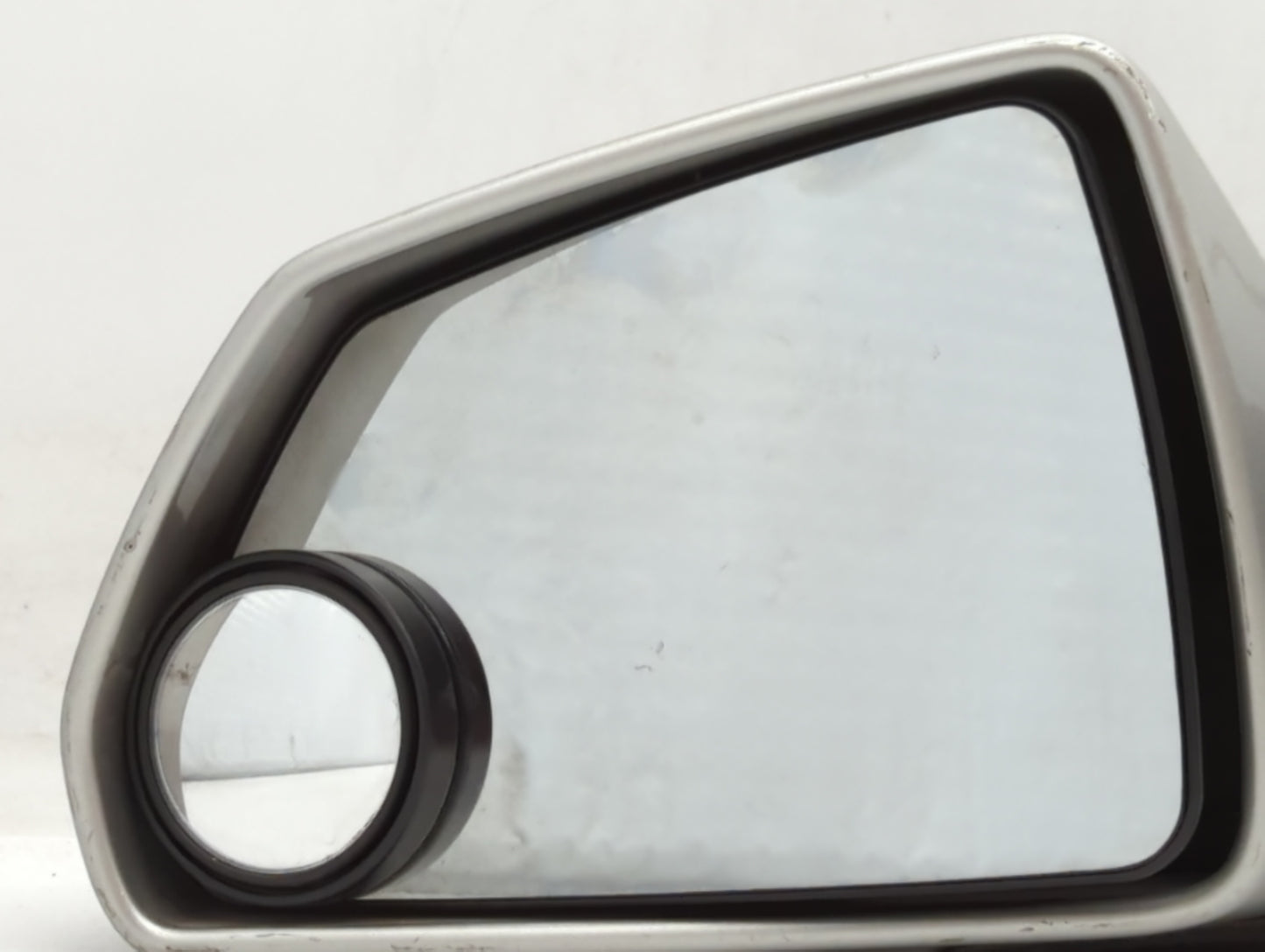 2002-2007 Ford Taurus Driver Side View Mirror - Left Door Mirror OEM Used - Oemusedautoparts1.com