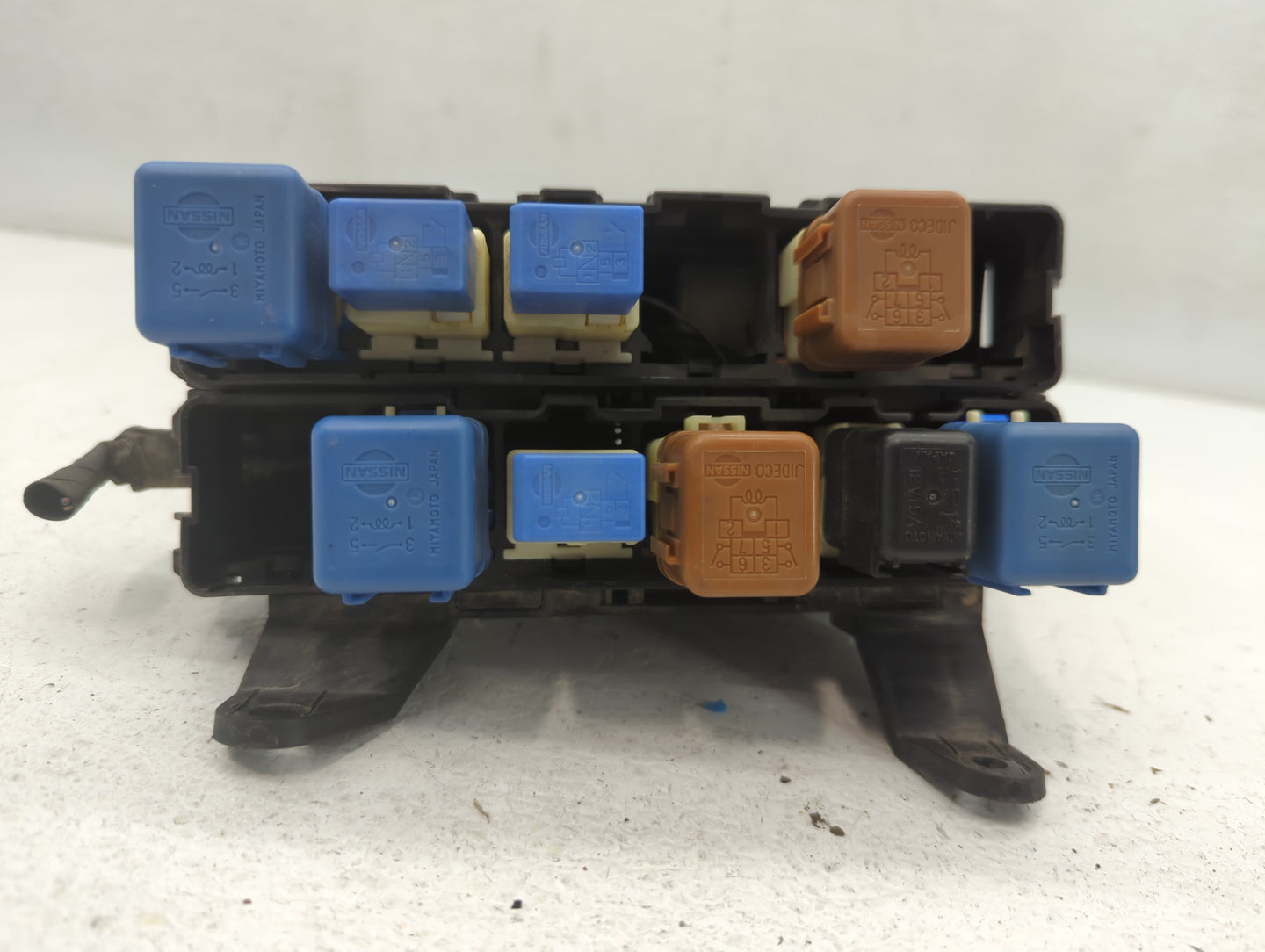 2005-2007 Ford Taurus Fusebox Fuse Box Panel Relay Module P/N:7154-3176-CAV-2 Fits Fits 2005 2006 2007 OEM Used Auto Parts -