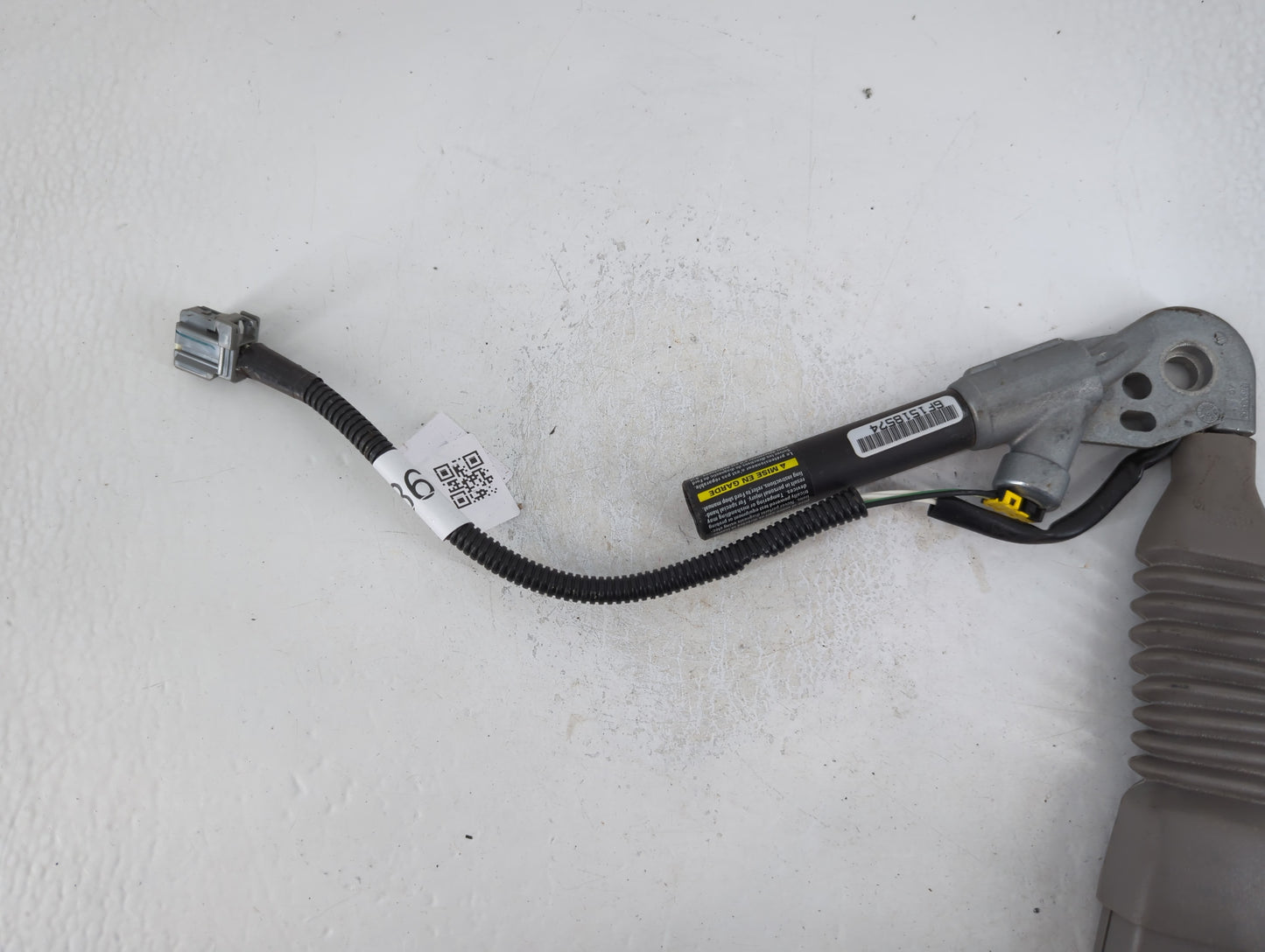 2004-2007 Ford Taurus Passenger Right Seat Belt Front Retractor - Oemusedautoparts1.com