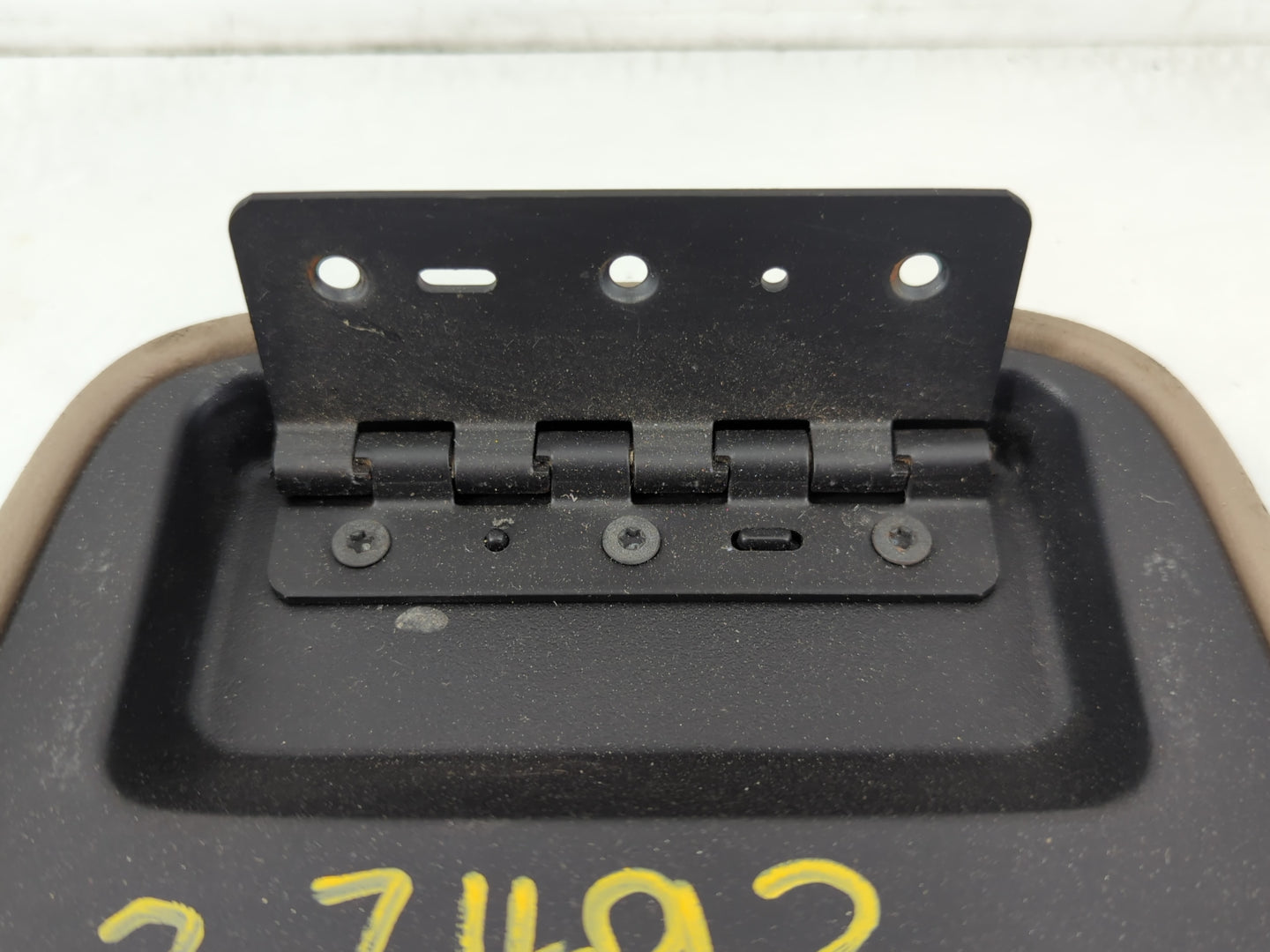 2007 Ford Taurus Center Console Armrest Cover Lid P/N:VE8401 W2213B Fits OEM Used Auto Parts - Oemusedautoparts1.com
