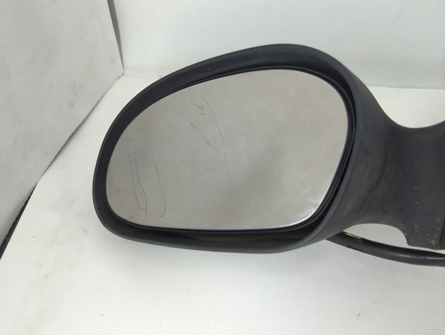 2002-2007 Ford Taurus Driver Side View Mirror - Left Door Mirror OEM Used - Oemusedautoparts1.com