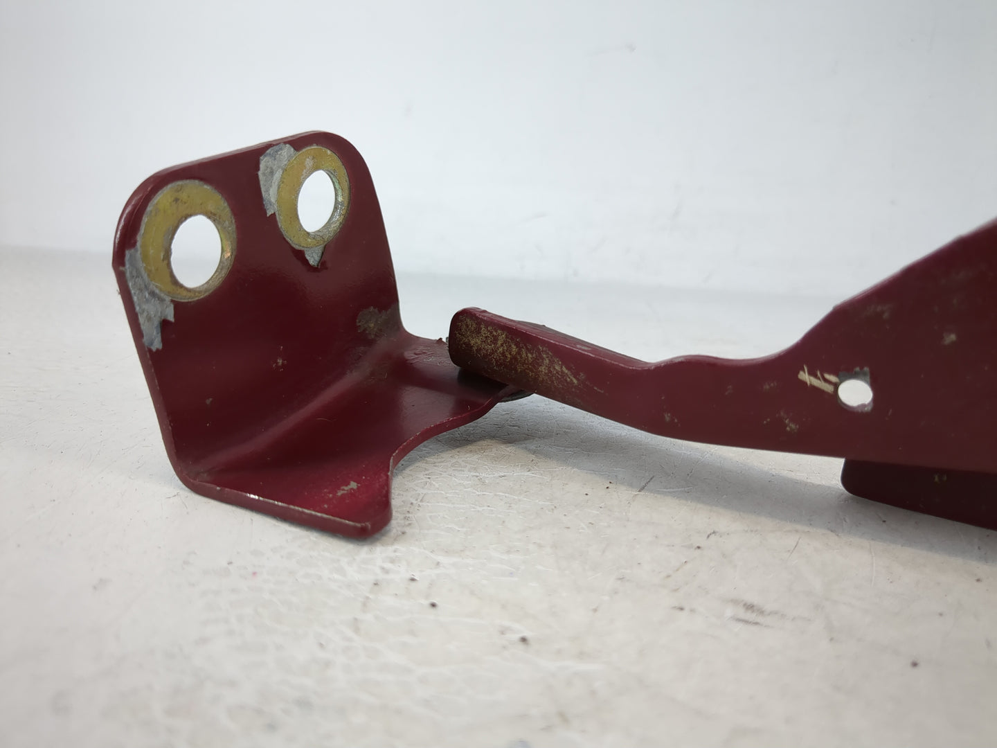 2007 Ford Taurus Driver Hood Hinge 947228 - Oemusedautoparts1.com