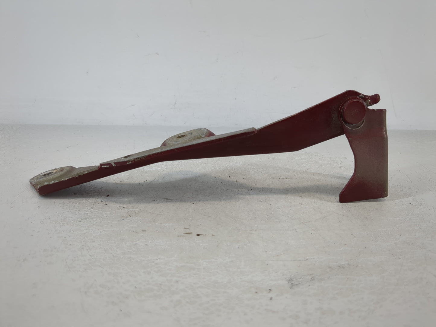 2007 Ford Taurus Driver Hood Hinge 947228 - Oemusedautoparts1.com
