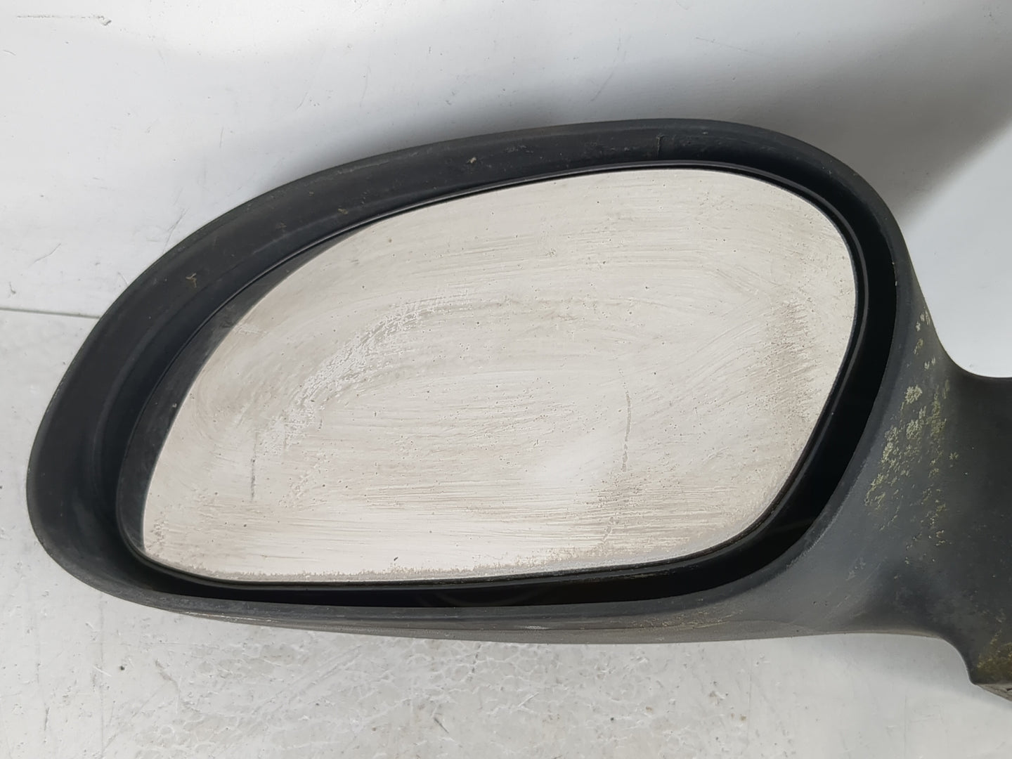 2000-2007 Ford Taurus Passenger Right Side View Manual Door Mirror Black - Oemusedautoparts1.com