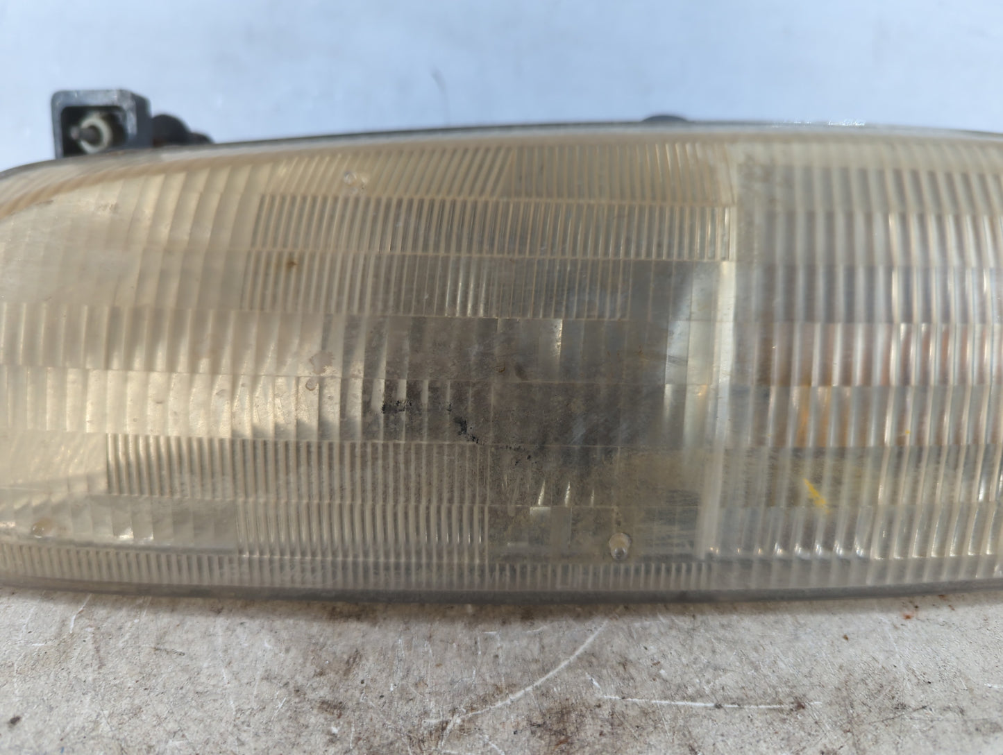 2007 Ford Windstar Driver Left Oem Head Light Headlight Lamp - Oemusedautoparts1.com