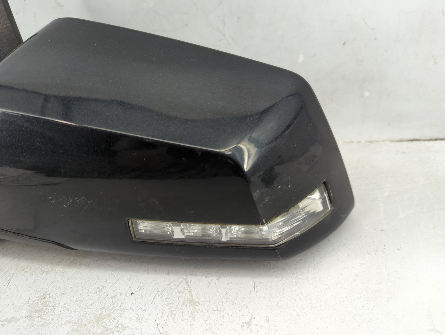 2007-2008 Gmc Acadia Driver Side View Mirror - Left Door Mirror OEM Used - Oemusedautoparts1.com