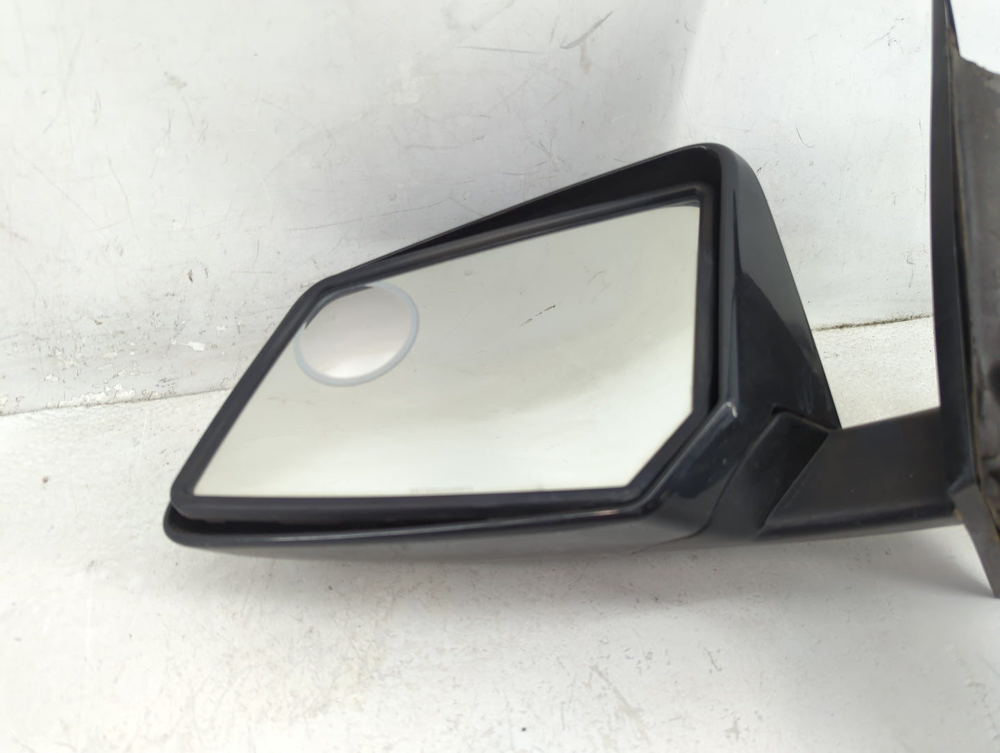 2007-2008 Gmc Acadia Driver Side View Mirror - Left Door Mirror OEM Used - Oemusedautoparts1.com