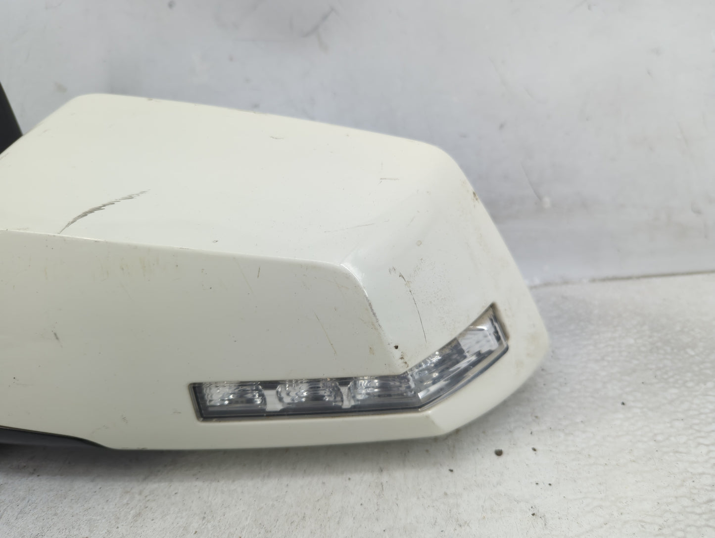 2007 Gmc Acadia Driver Left Side View Manual Door Mirror White - Oemusedautoparts1.com