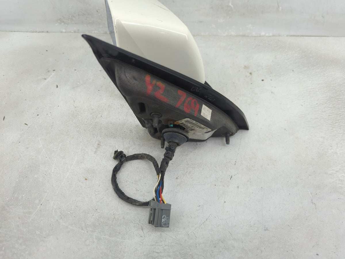 2007 Gmc Acadia Driver Left Side View Manual Door Mirror White - Oemusedautoparts1.com