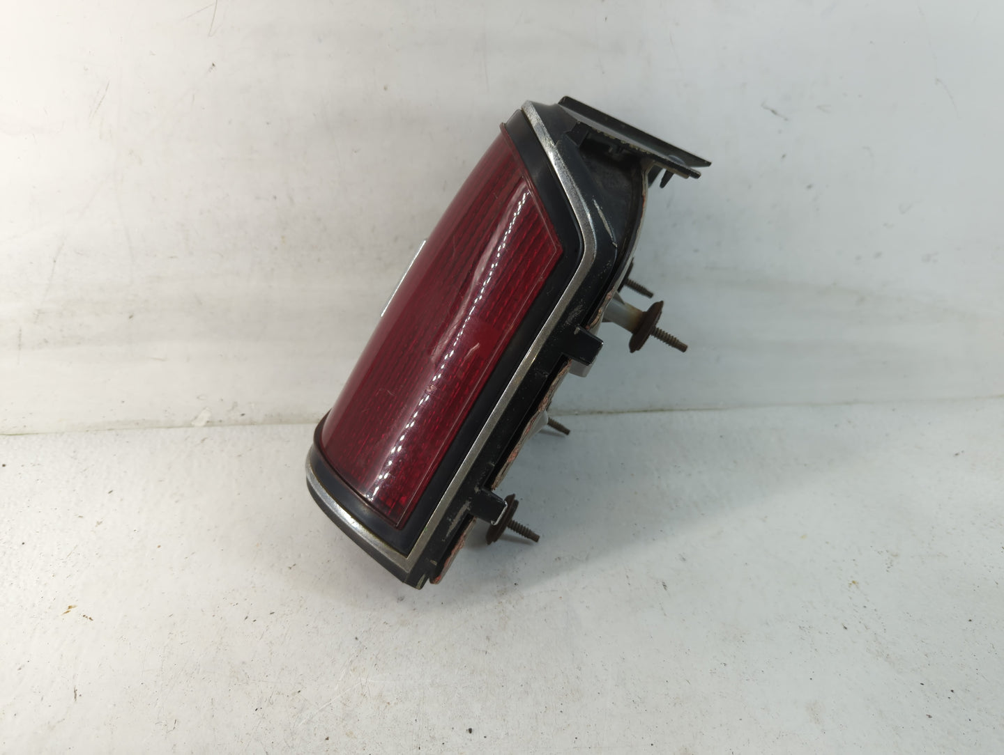 2007-2012 Gmc Acadia Tail Light Assembly Passenger Right OEM P/N:GM 5973622 4 Fits Fits 2007 2008 2009 2010 2011 2012 OEM Us