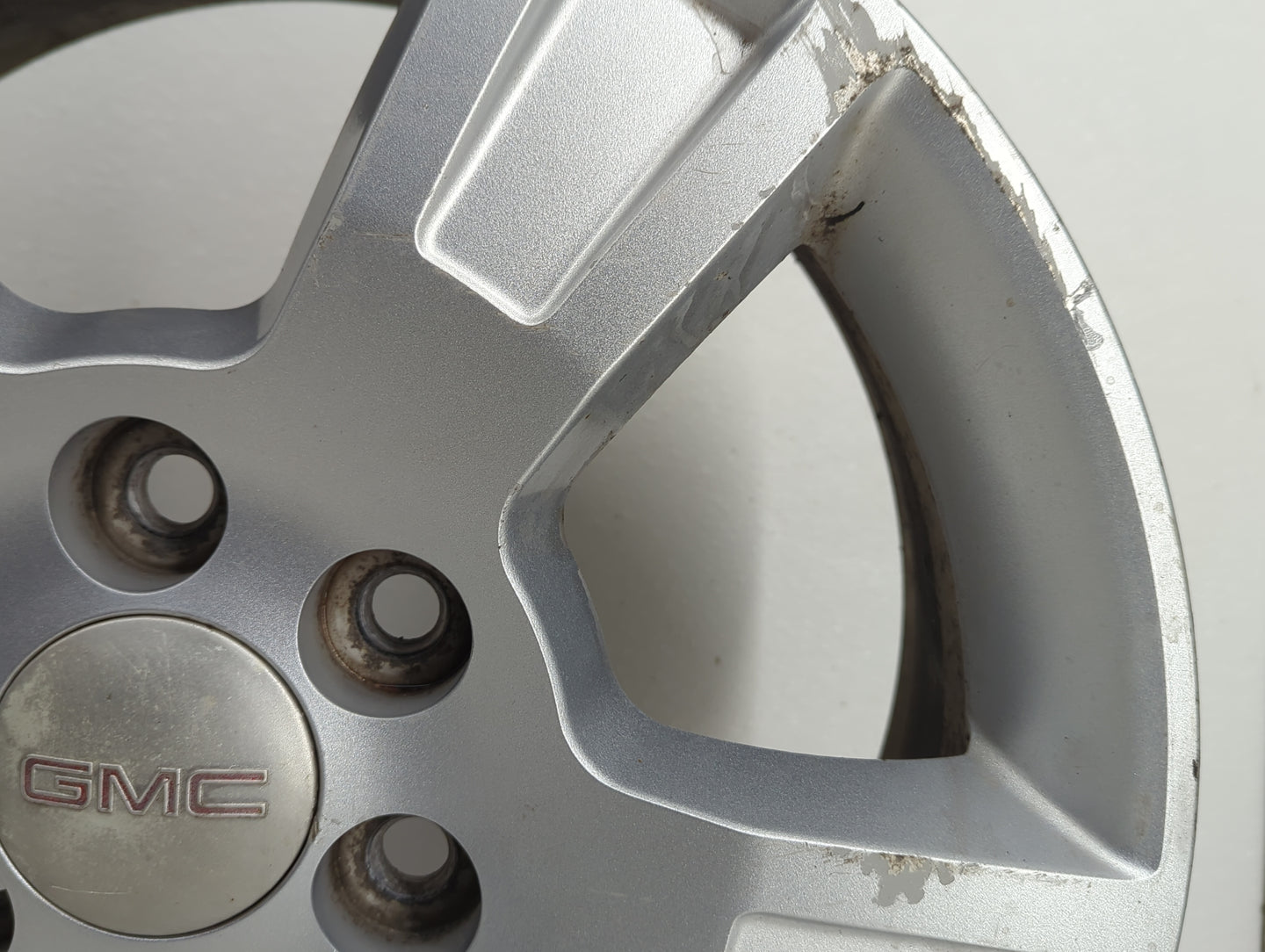2007-2007 Gmc Acadia Oem Wheel Rim 829860 - Oemusedautoparts1.com