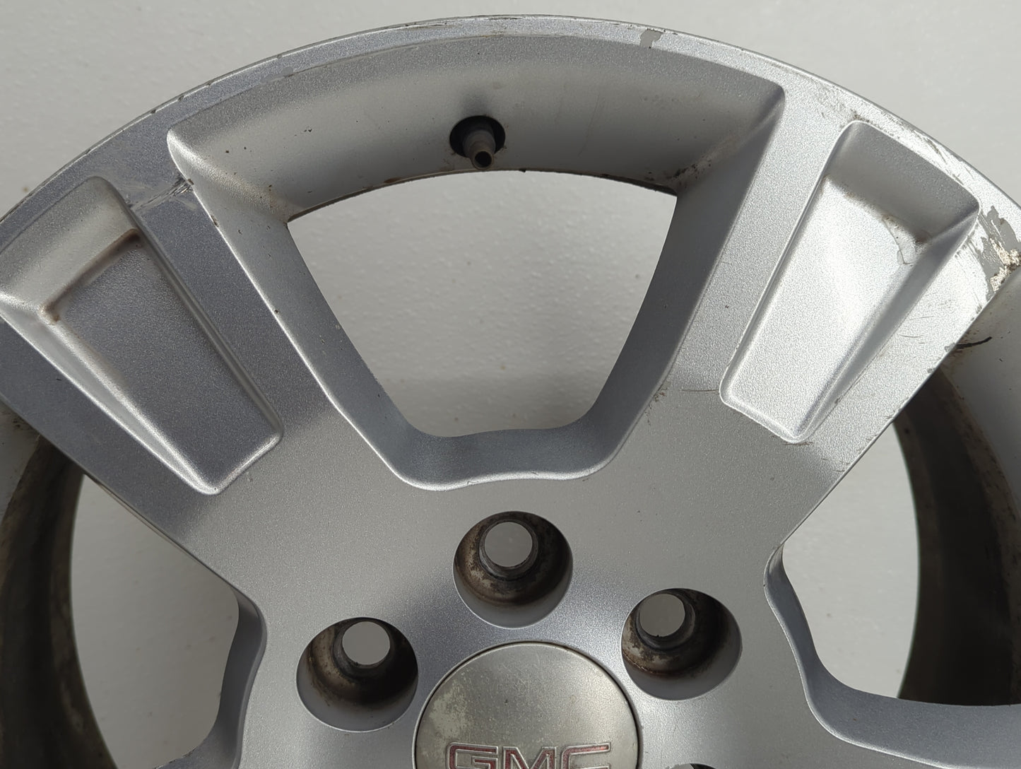 2007-2007 Gmc Acadia Oem Wheel Rim 829860 - Oemusedautoparts1.com