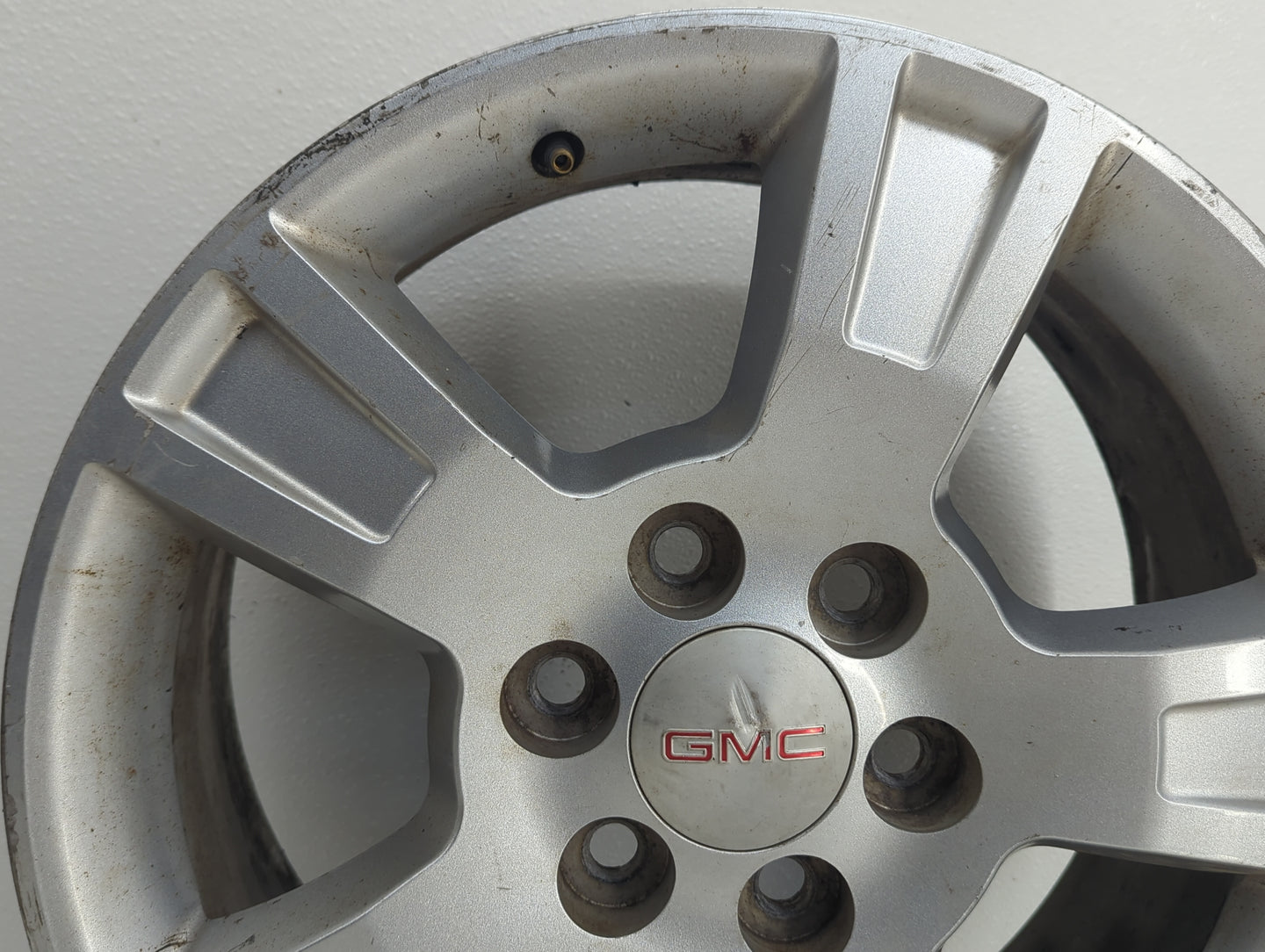 2007-2007 Gmc Acadia Oem Wheel Rim 829864 - Oemusedautoparts1.com
