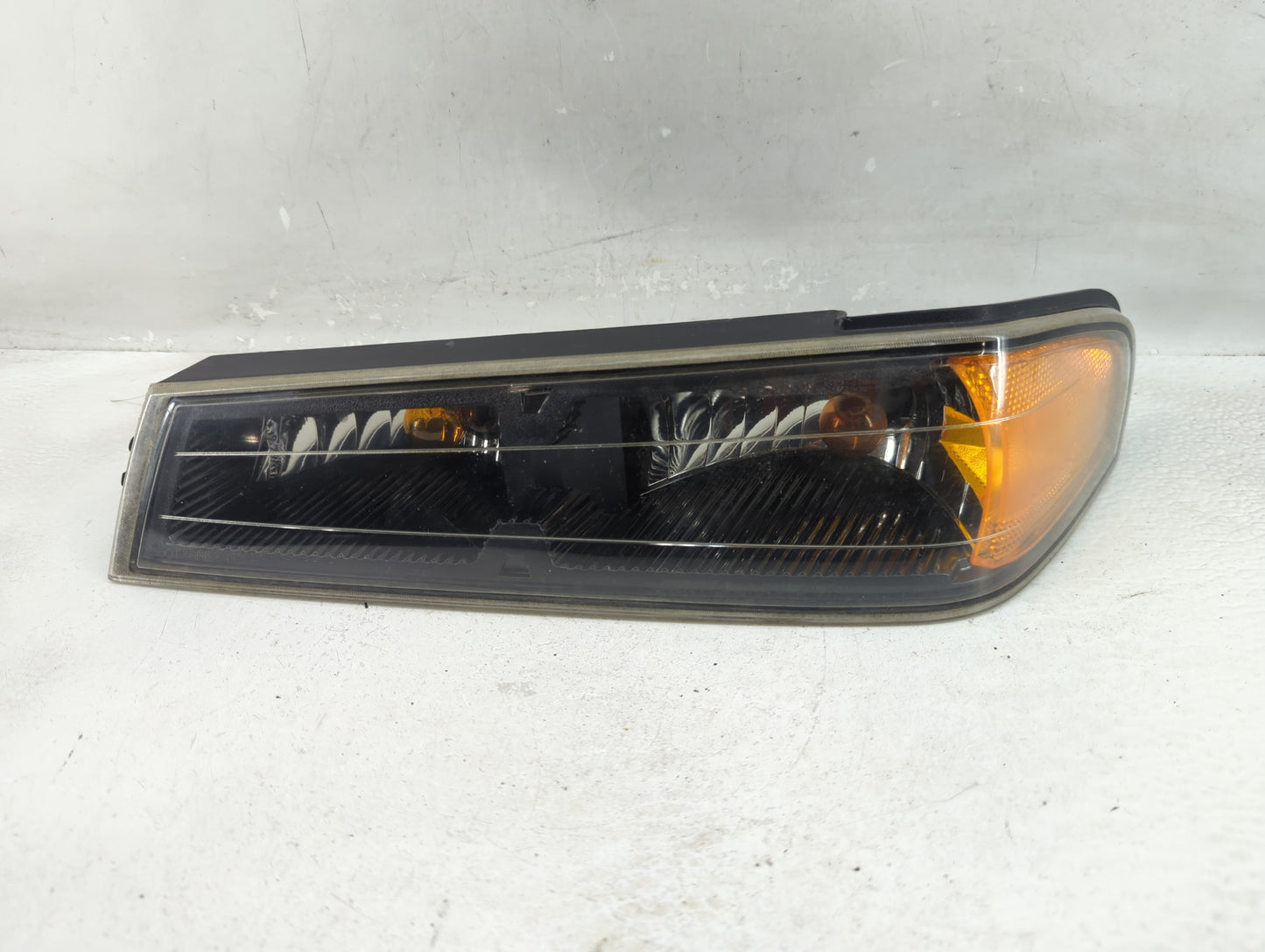 2004-2012 Gmc Canyon Driver Left Oem Front Light Lamp - Oemusedautoparts1.com