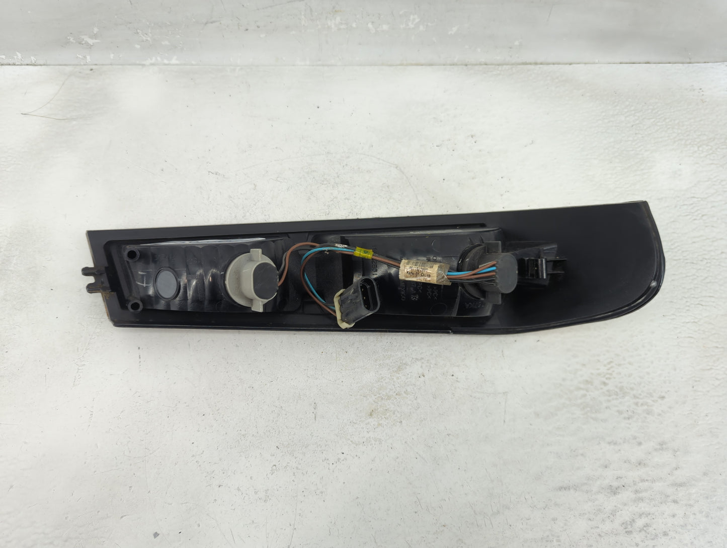 2004-2012 Gmc Canyon Driver Left Oem Front Light Lamp - Oemusedautoparts1.com