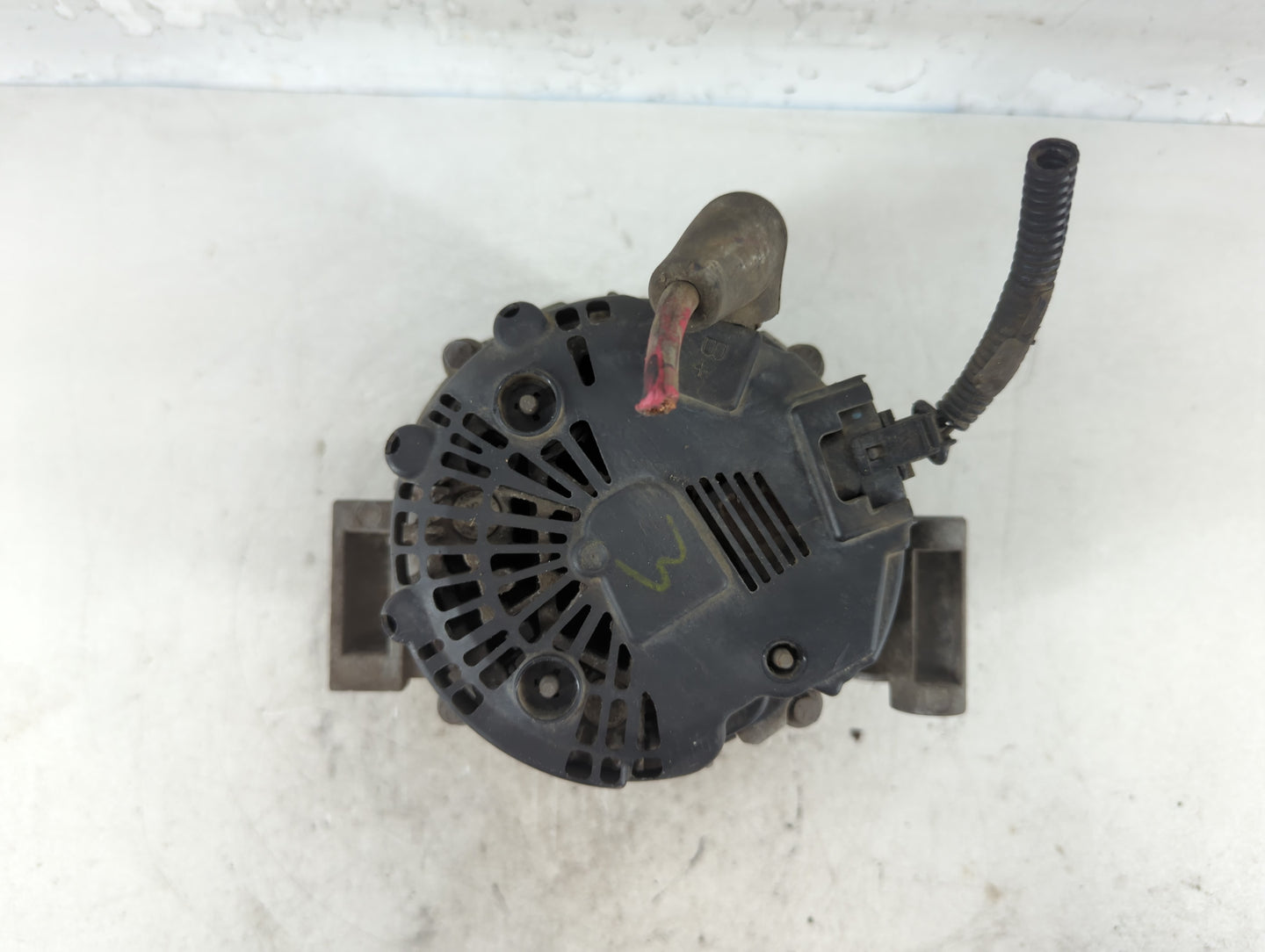 2007-2012 Gmc Canyon Alternator Replacement Generator Charging Assembly Engine OEM P/N:15946765 Fits OEM Used Auto Parts - O