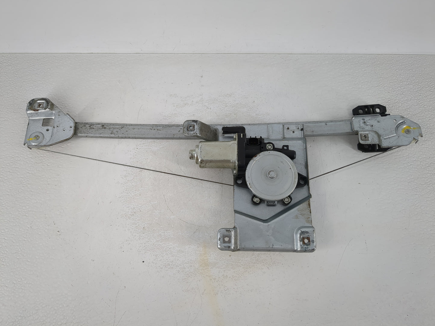 2004-2012 Gmc Canyon Driver Rear Left Power Window Motor - Oemusedautoparts1.com