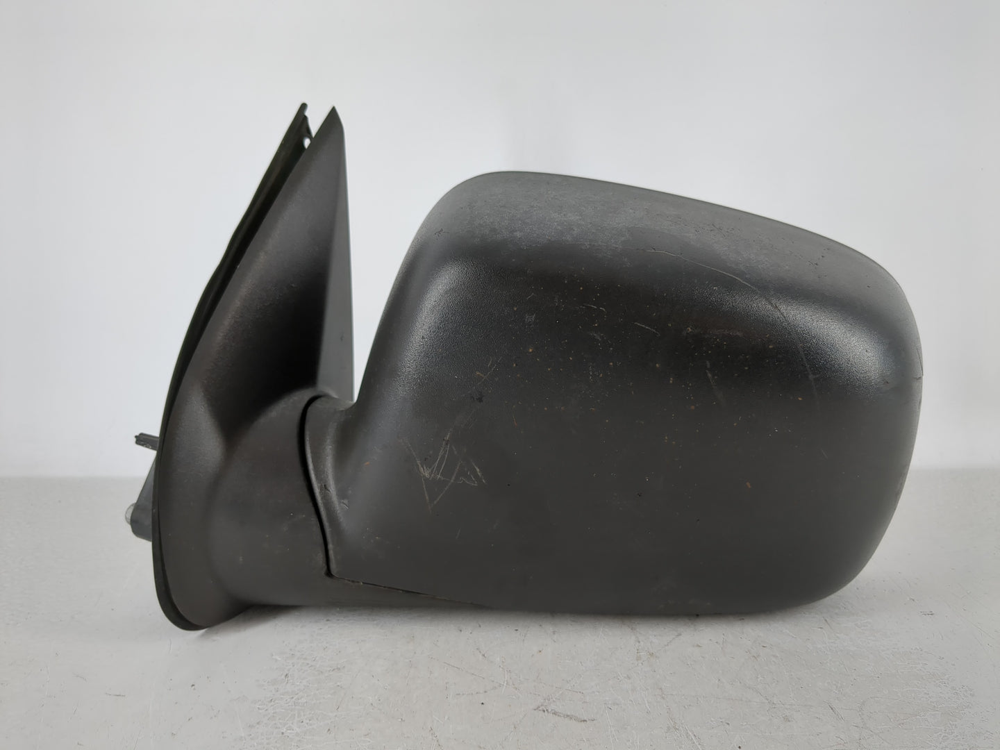 2004-2012 Gmc Canyon Passenger Right Side View Manual Door Mirror Black - Oemusedautoparts1.com